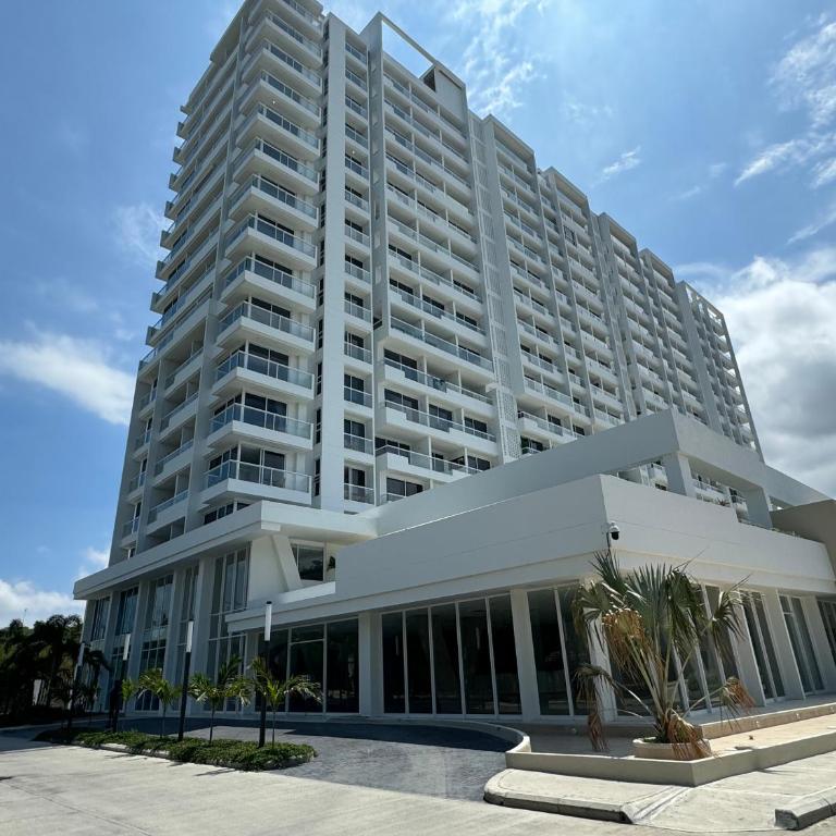 Suite Lujosa con Jacuzzi piso 14 vista al mar - Apartamento Estudio con vistas al mar - 11