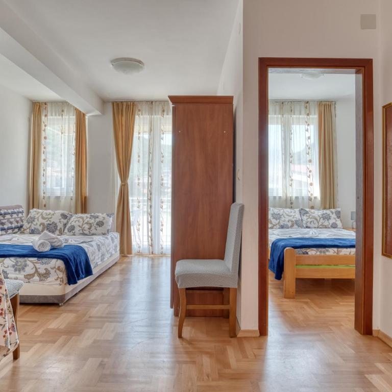 Apartments Elena - Apartman s 1 Spavaćom Sobom i Balkonom - 9