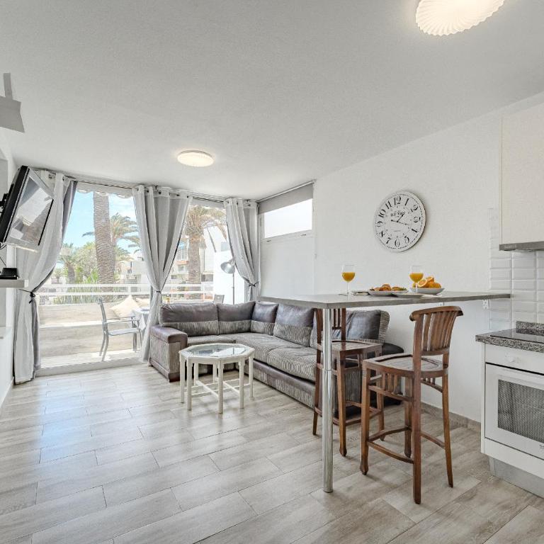 Primavera Tranquil Retreat 2-Bedroom Apartment with Balcony, Garden View & Fiber WiFi - Apartamento de 2 dormitorios - 1