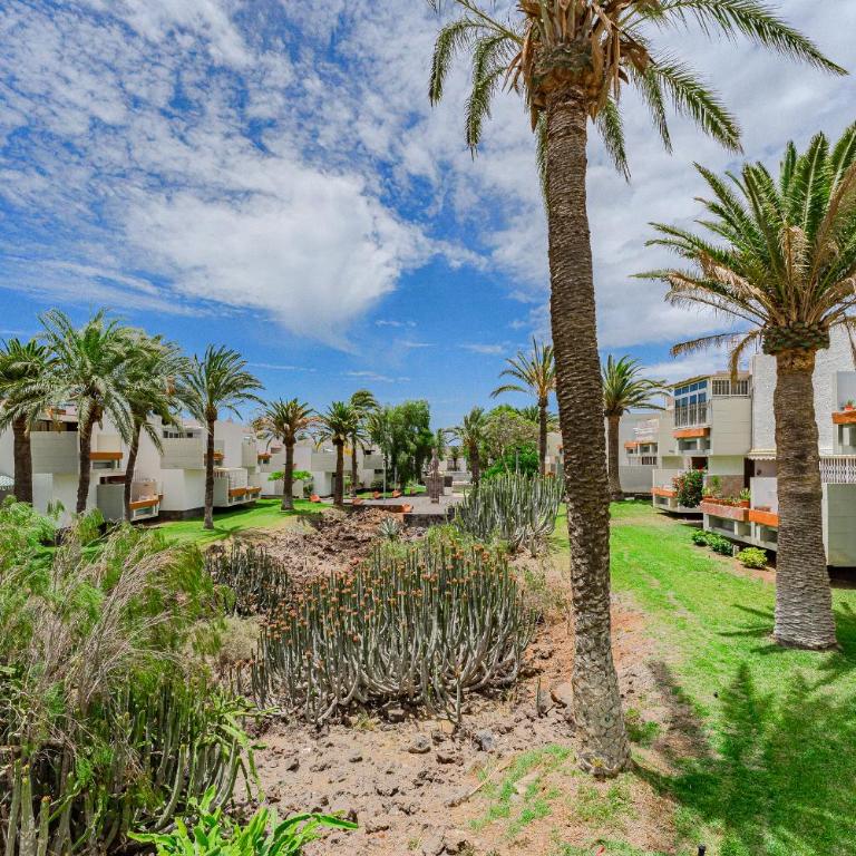 Primavera Tranquil Retreat 2-Bedroom Apartment with Balcony, Garden View & Fiber WiFi - Apartamento de 2 dormitorios - 13