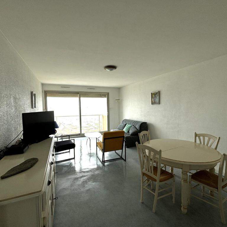 Appartement T3 avec balcon et garage aux Sables-d'Olonne - FR-1-197-185 - Appartement (6 Adultes) - 15