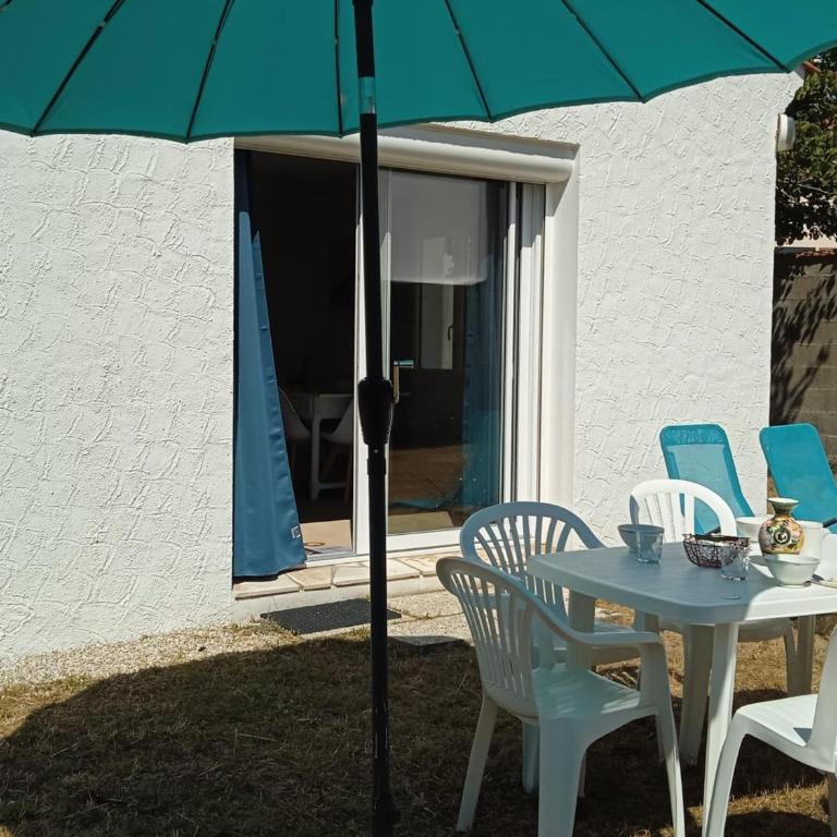 Maison Cosy, Rénovée, Proche Plage et Centre, Jardin, Animaux Bienvenus - FR-1-652-19 - Vacation Home - 29