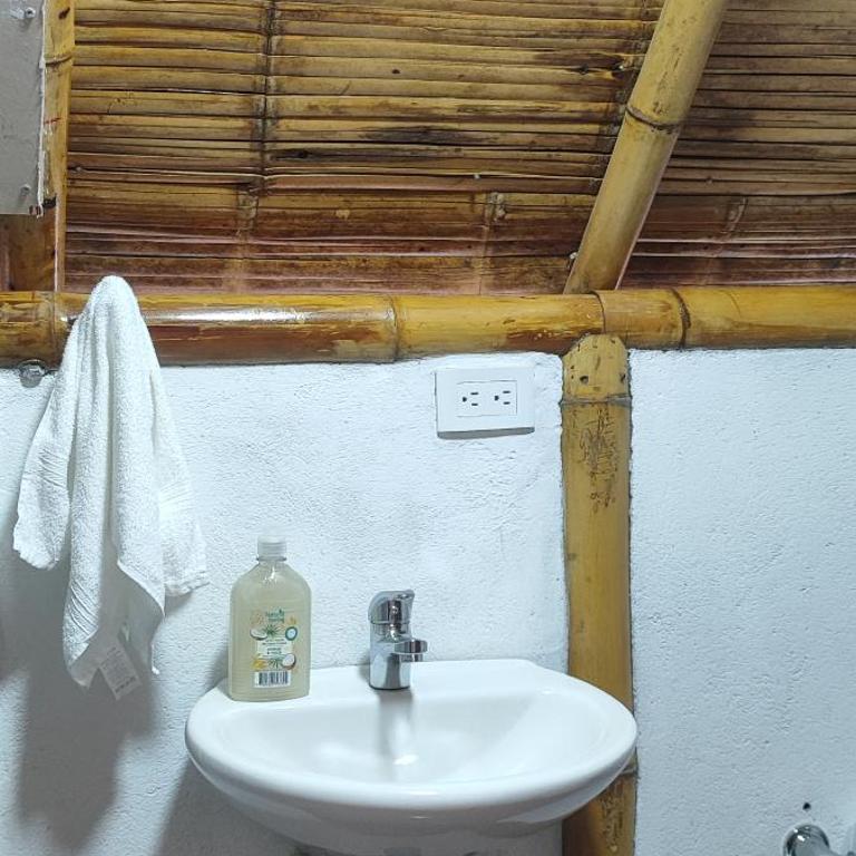 Villa Ester Hostel Vereda Cay - Deluxe Suite with Spa Bath - 5