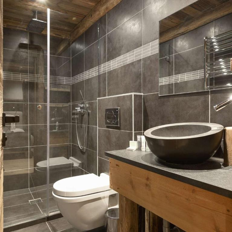 Chalet à Courchevel 1850, 8 personnes, skis aux pieds, sauna, Wifi - FR-1-631-190 - Chalet - 10