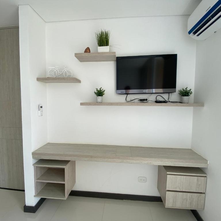 Modern well-equipped 4 PPL condo/5 MIN beach walk - One-Bedroom Apartment - 59