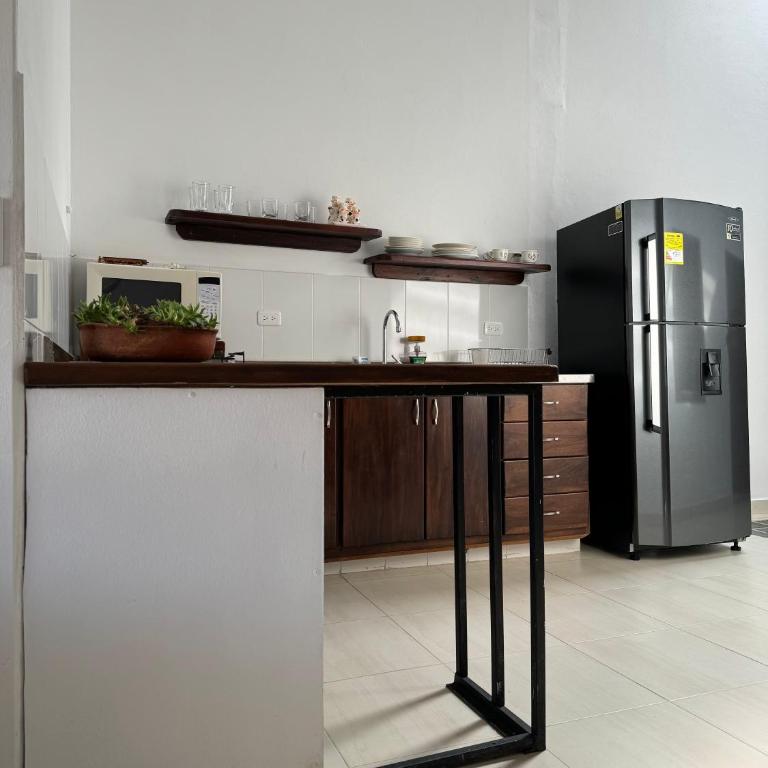 Apartamento cerca al parque - Three-Bedroom Apartment - 11