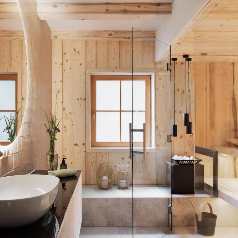Das Dorf in der Stadt - Exklusives Chalet mit 3 Schlafzimmern und Terrasse A - 2