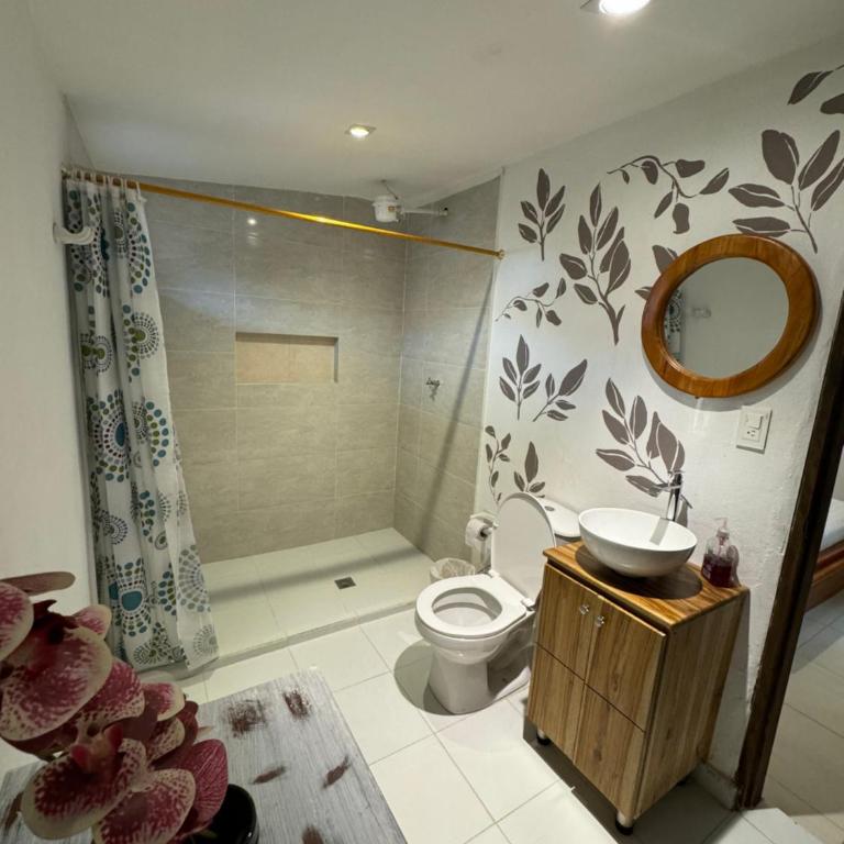 Apartamento cerca al parque - Three-Bedroom Apartment - 9