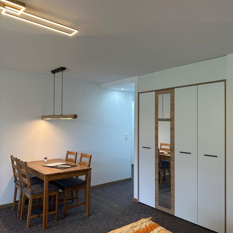 Haus Atlantic Leukerbad - Apartment mit Balkon - 3
