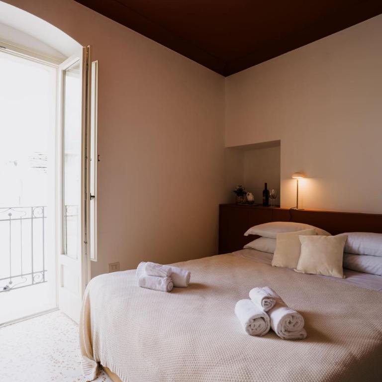 Palazzo D'Azeglio - Deluxe Double Room with Balcony - 6
