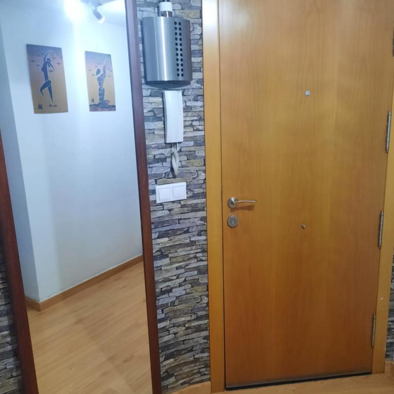 Piso de La Luna - Three-Bedroom Apartment - 23
