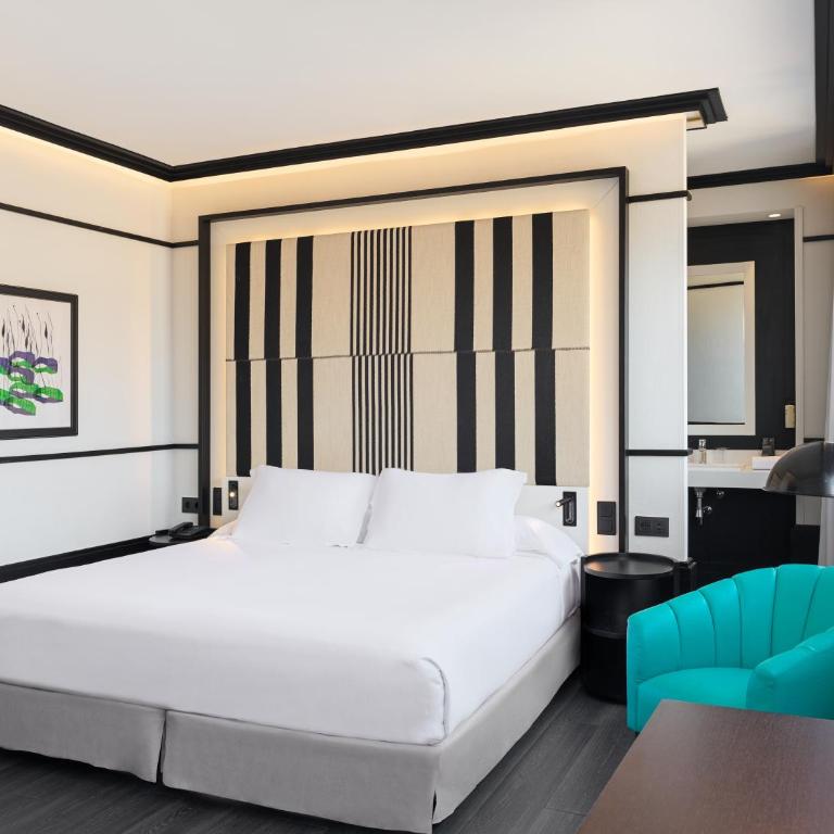 H10 Marina Barcelona - Family Room (2 Adults + 2 Children) - 5