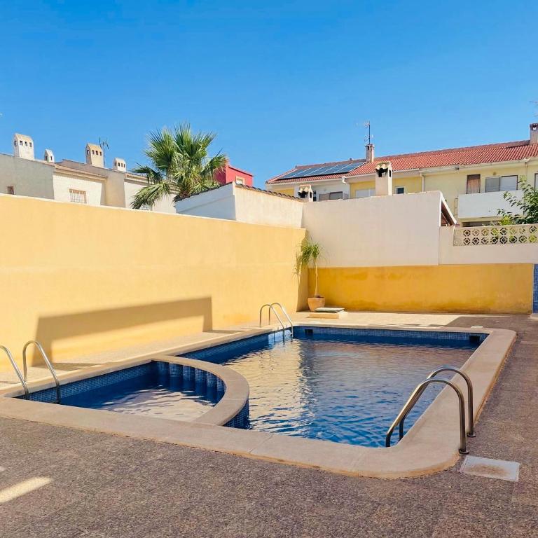 Przytulny Apartament 100m od plaży - Apartamento - 2 niveles - 26