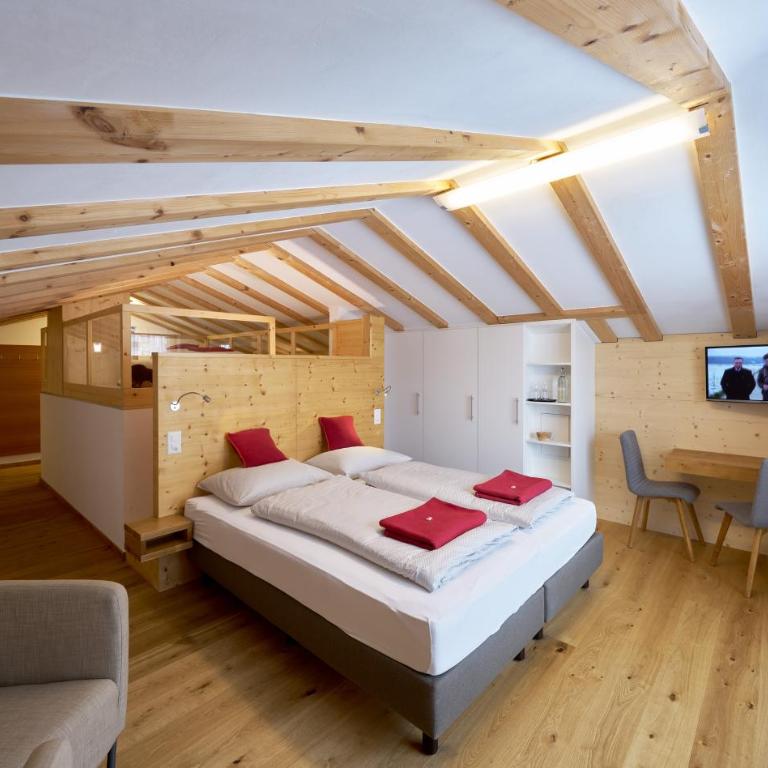 Grischuna Mountain Lodge - Deluxe Familiensuite - 1