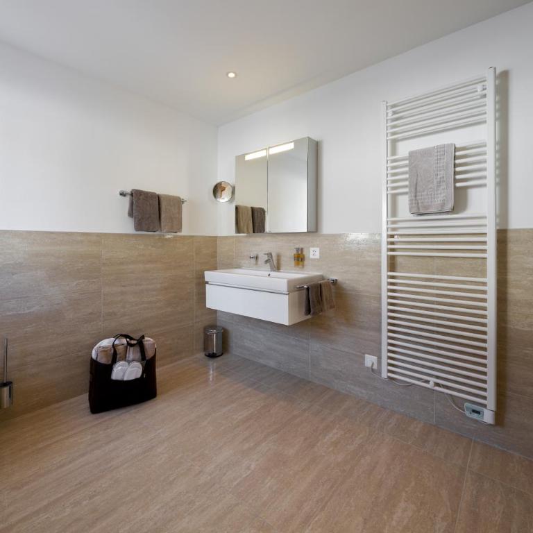 Grischuna Mountain Lodge - Deluxe Doppelzimmer mit Balkon - 6