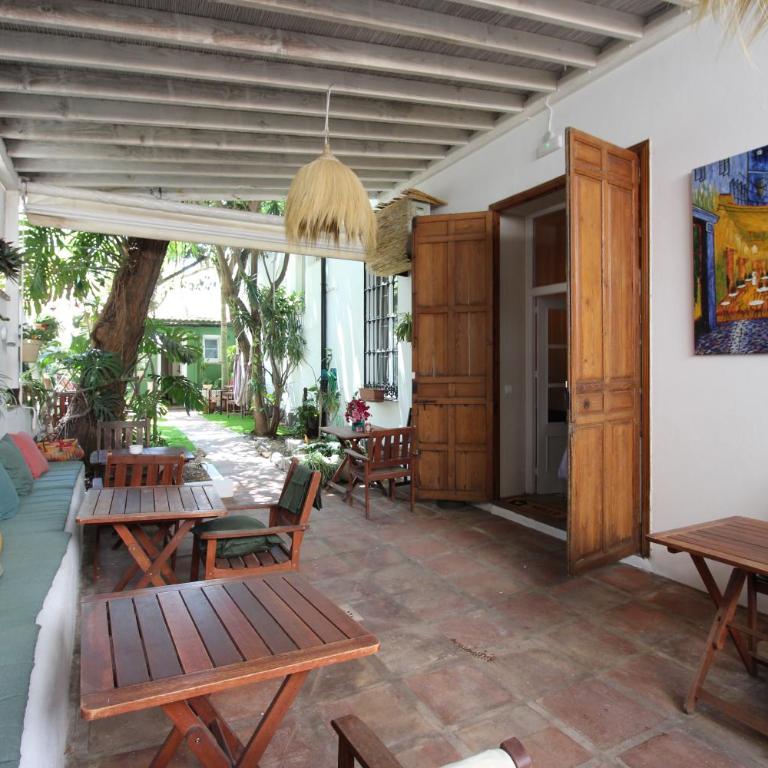 Hostal Las Acacias - Habitación Doble con baño privado - 8