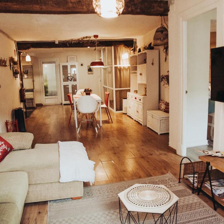Atxuri Casco Viejo Garaje incluido - Two-Bedroom Apartment - 5
