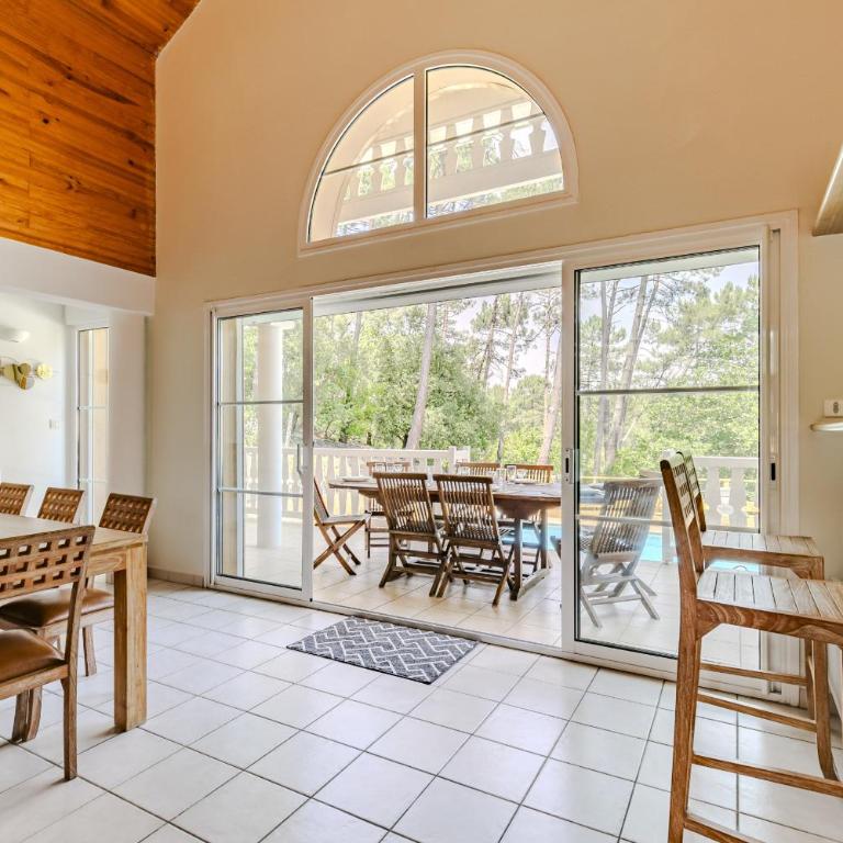villa piscine 4ch dans la pinede a 4min de l ocean AG1 - Villa avec Piscine Privée - 14