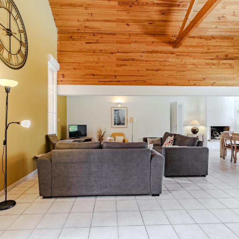 villa piscine 4ch dans la pinede a 4min de l ocean AG1 - Villa avec Piscine Privée - 12