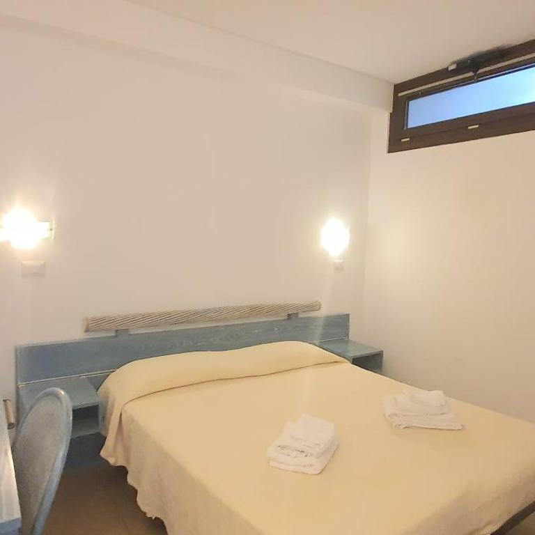 Agriturismo Il Trappeto - Camera Budget Matrimoniale/Doppia con Letti Singoli senza Finestra - 11