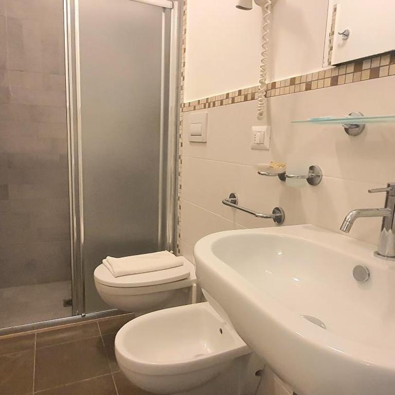 Agriturismo Il Trappeto - Camera Budget Matrimoniale/Doppia con Letti Singoli senza Finestra - 15