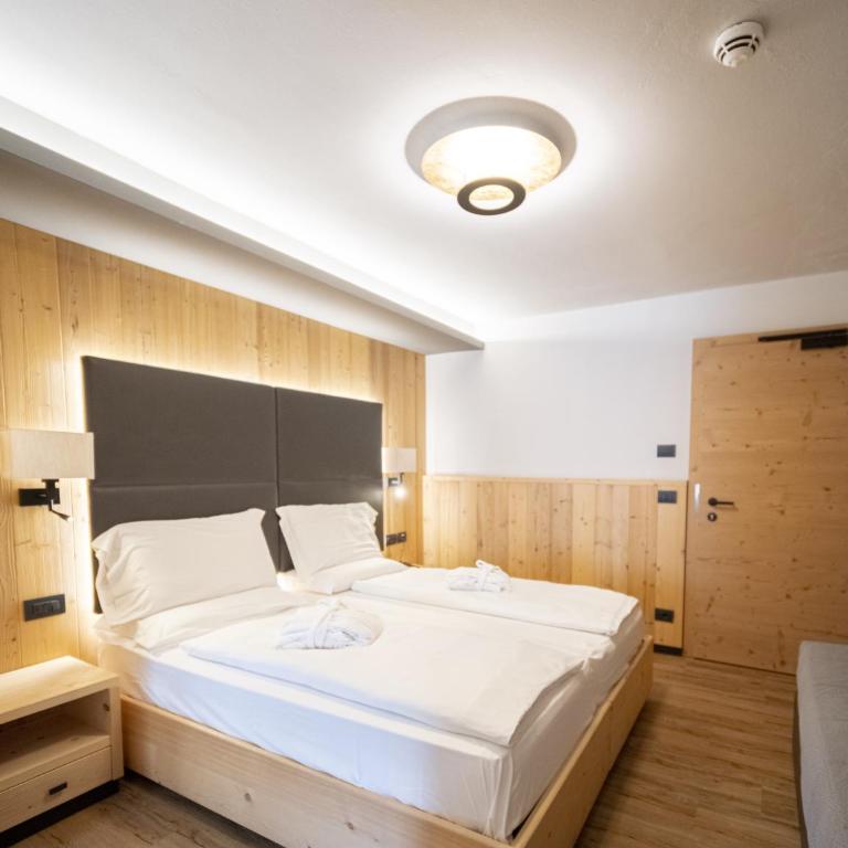 Hotel La Montanara Predazzo - Suite King con Vasca Idromassaggio - 1