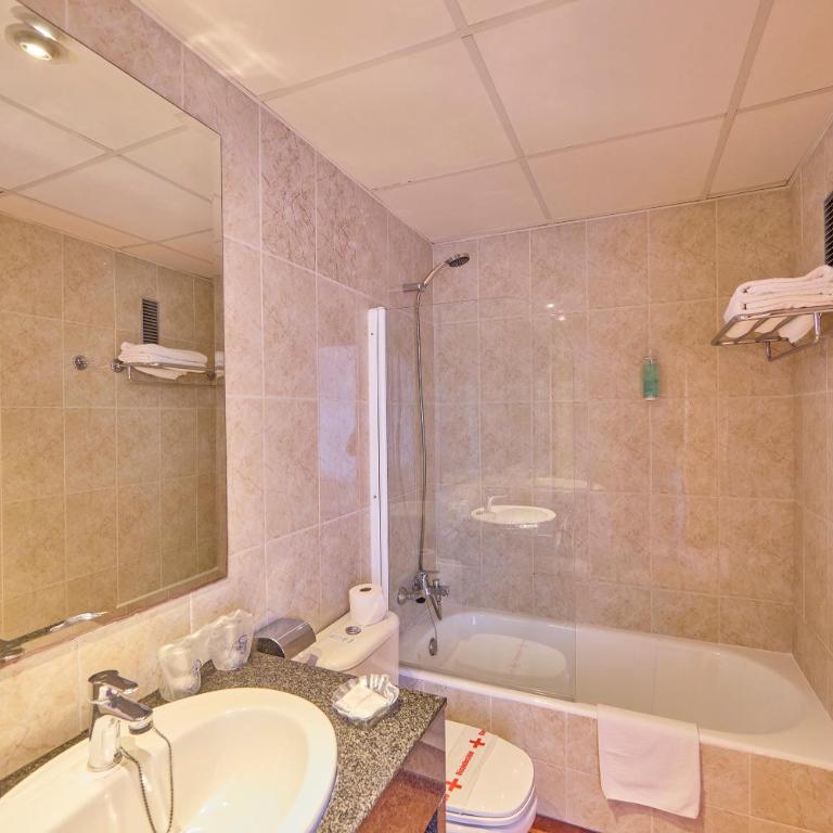 Ilusion Markus & Spa - Standard Quadruple Room - 1