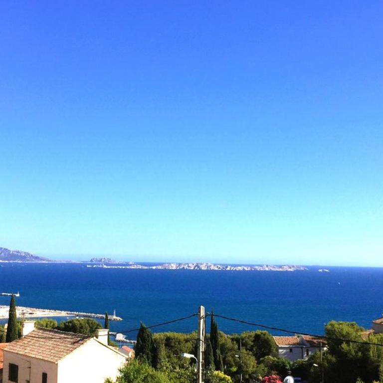 maison entièrement climatisée vue d'exception mer et rade de Marseille avec piscine 8 personnes - Villa - 1