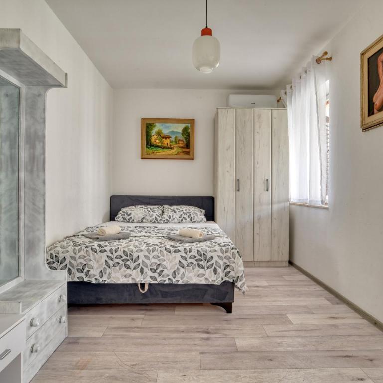 Baka Zlata Apartments - Apartman s 2 Spavaće Sobe sa Balkonom i Terasom - 2