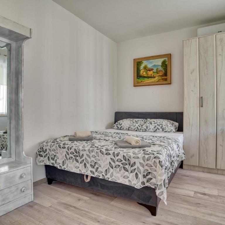 Baka Zlata Apartments - Apartman s 2 Spavaće Sobe sa Balkonom i Terasom - 4