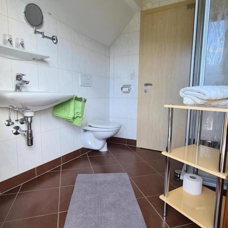 Waldherrhof - Two-Bedroom Apartment with Shower - 26