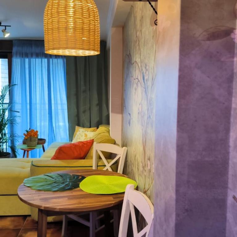 Center Blue & Green - Three-Bedroom Apartment - 45