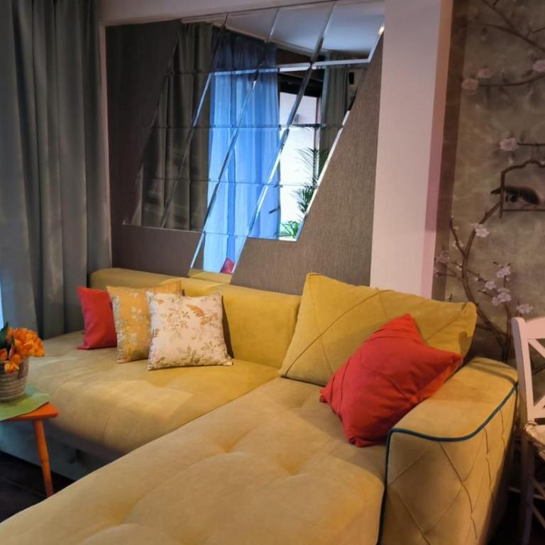 Center Blue & Green - Three-Bedroom Apartment - 27