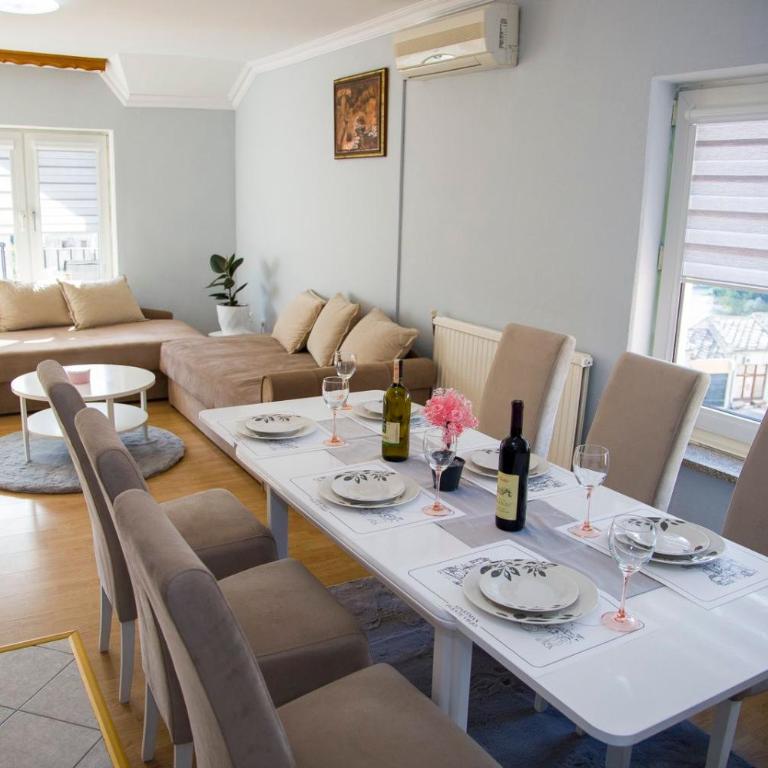 Apartman Puente Viejo Mostar - Three-Bedroom Deluxe Apartment - 28
