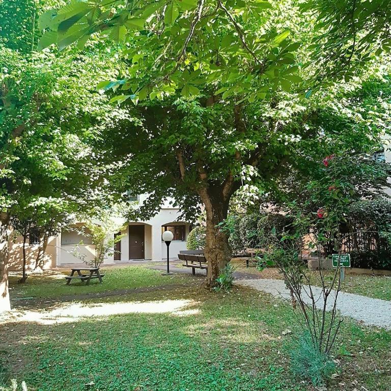 Studio avec terrasse et jardin - Appartement 1 Chambre - 13
