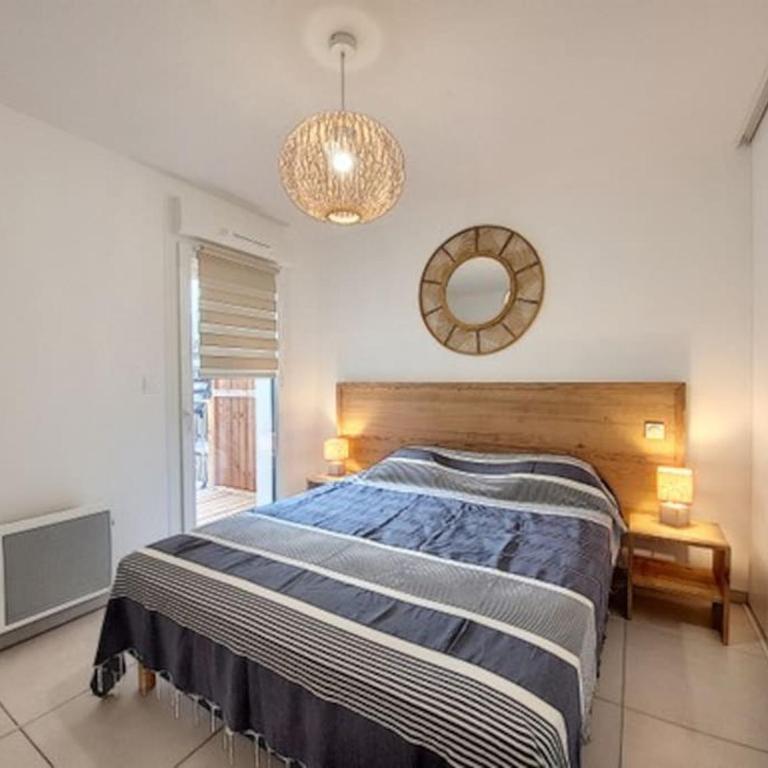 AGENCE JF IMMO -Belle villa climatisee 6 pers proche plage solarium piscine collective- V0755 - Villa 2 Chambres - 48