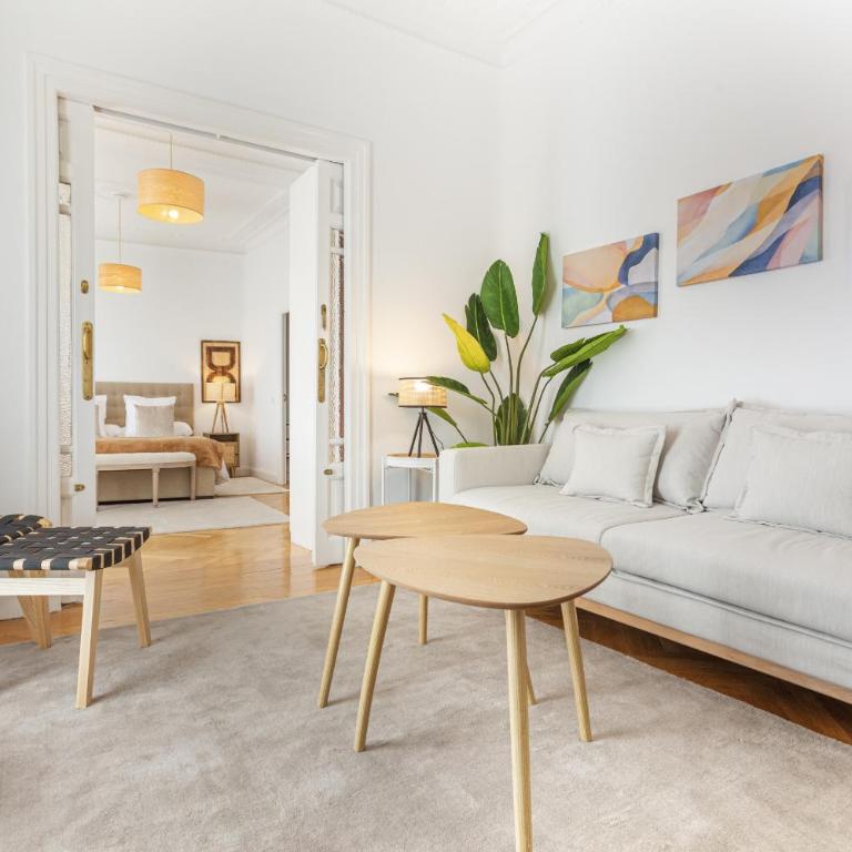 Apartamento Santa Ana Place en Madrid - Three-Bedroom Apartment - 6
