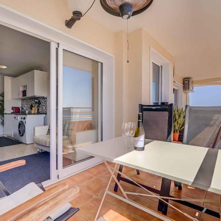 113 - Beachfront Apartment with views, Fuengirola - Apartamento de 2 dormitorios - 10