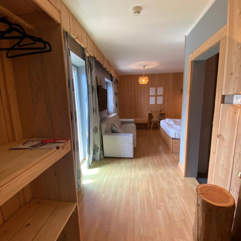 Hotel Almhof - Familienzimmer mit Balkon - 20