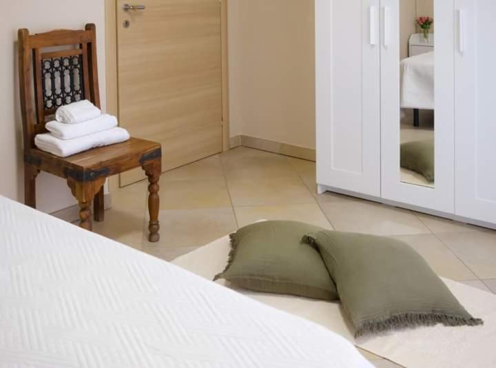 Emy Guest House - Camera Matrimoniale con Bagno Privato - 8