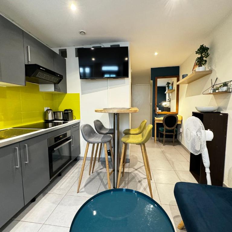 La Loge d'Avignon - Cœur de Ville - Wifi - Apartment mit 1 Schlafzimmer - 3
