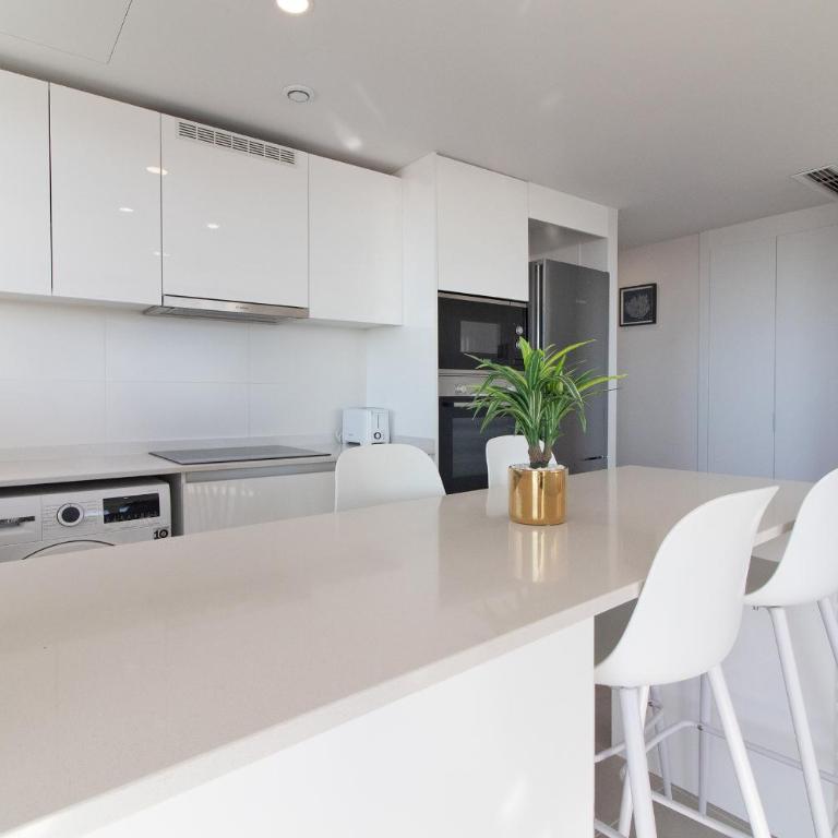 Global Vacacional, Apartamento con amplia terraza con vistas al mar - Apartment mit Meerblick - 8
