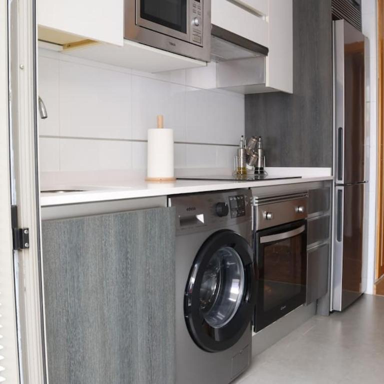 CMS Center Penthouse with Sunny Terrace & Parking - Apartamento de 1 dormitorio - 24