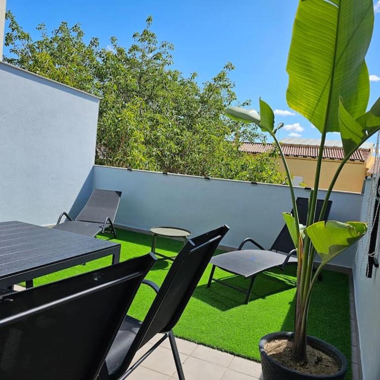 CMS Center Penthouse with Sunny Terrace & Parking - Apartamento de 1 dormitorio - 27