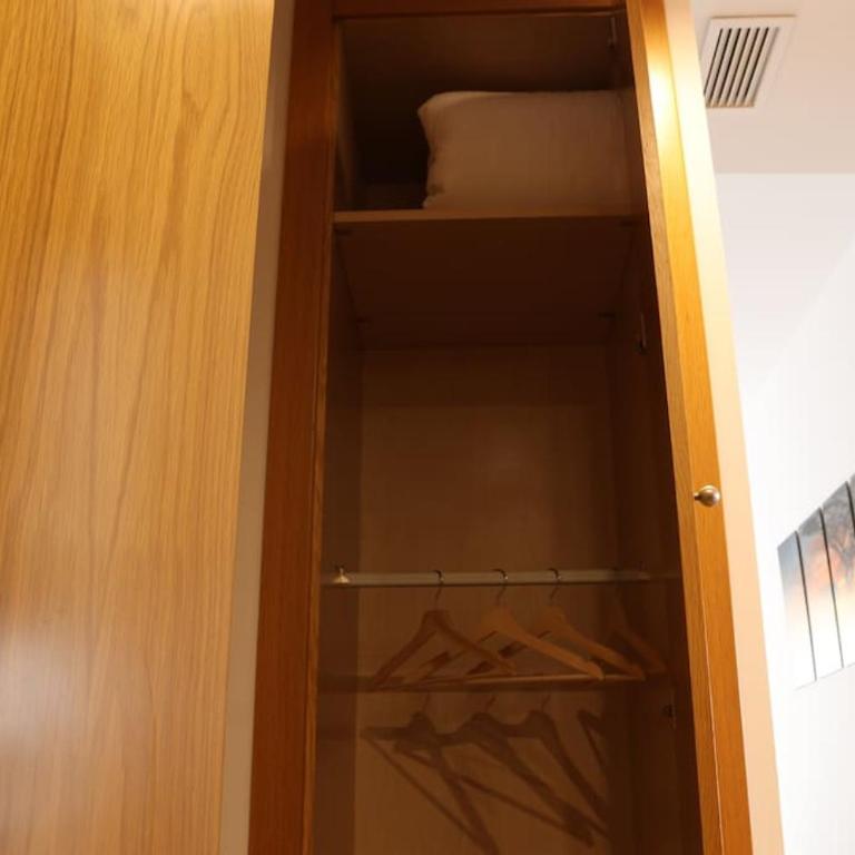 CMS Center Penthouse with Sunny Terrace & Parking - Apartamento de 1 dormitorio - 52