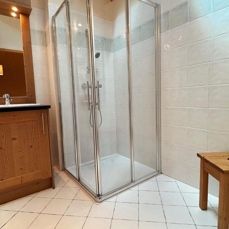 Spacieux duplex dans une résidence avec piscine - FR-1-624-137 - Appartement - 10