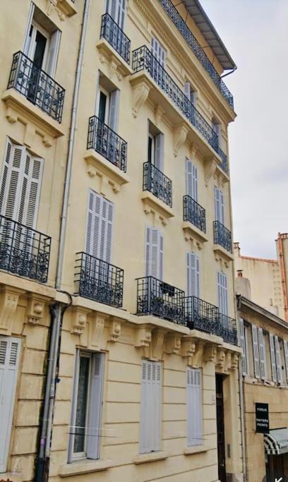 Spacieux appartement T4 avec cours privée - Apartment mit 3 Schlafzimmern - 1