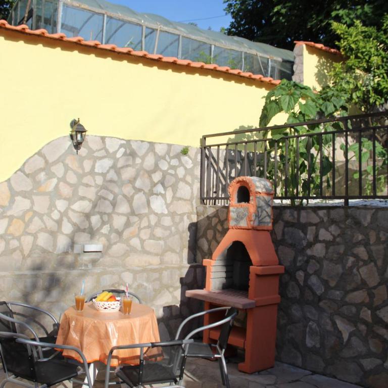 Mostar House - Three-Bedroom House - 21