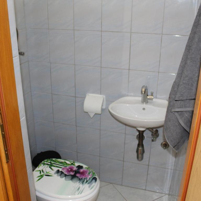 Mostar House - Three-Bedroom House - 33