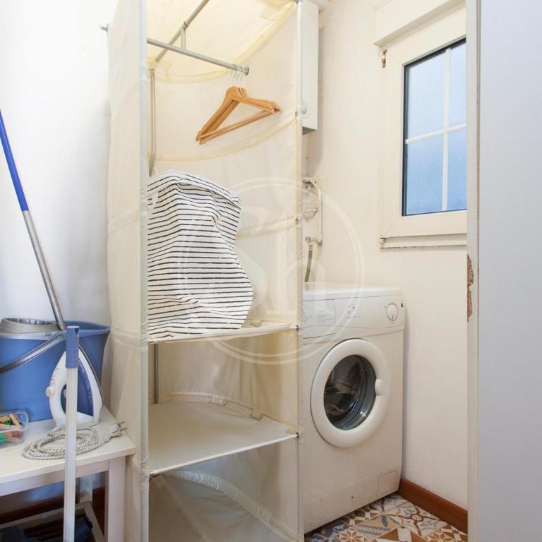 Tranquilo y luminoso apartamento en el Eixample - Two-Bedroom Apartment - 15